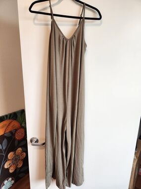 Women's Sleeveless Wide-Leg Jumpsuit - Olive Green